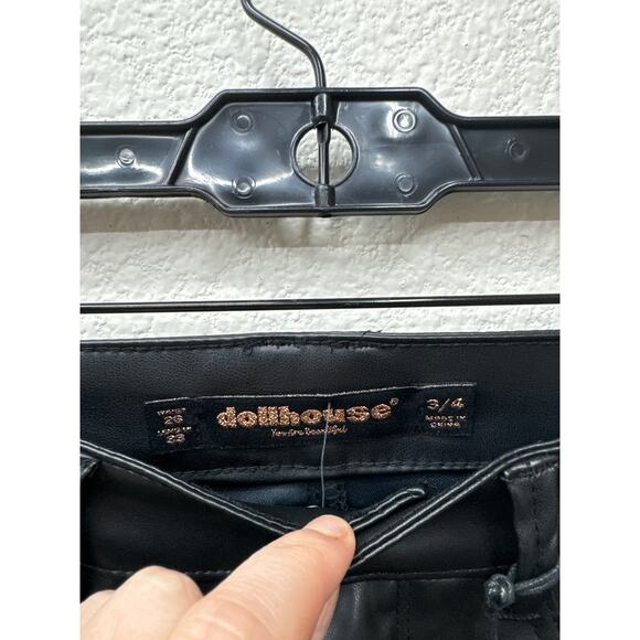 Dollhouse Jeans Women's Size 4 Black Vegan Leather Flare High Rise Pants New - Picture 3 of 4